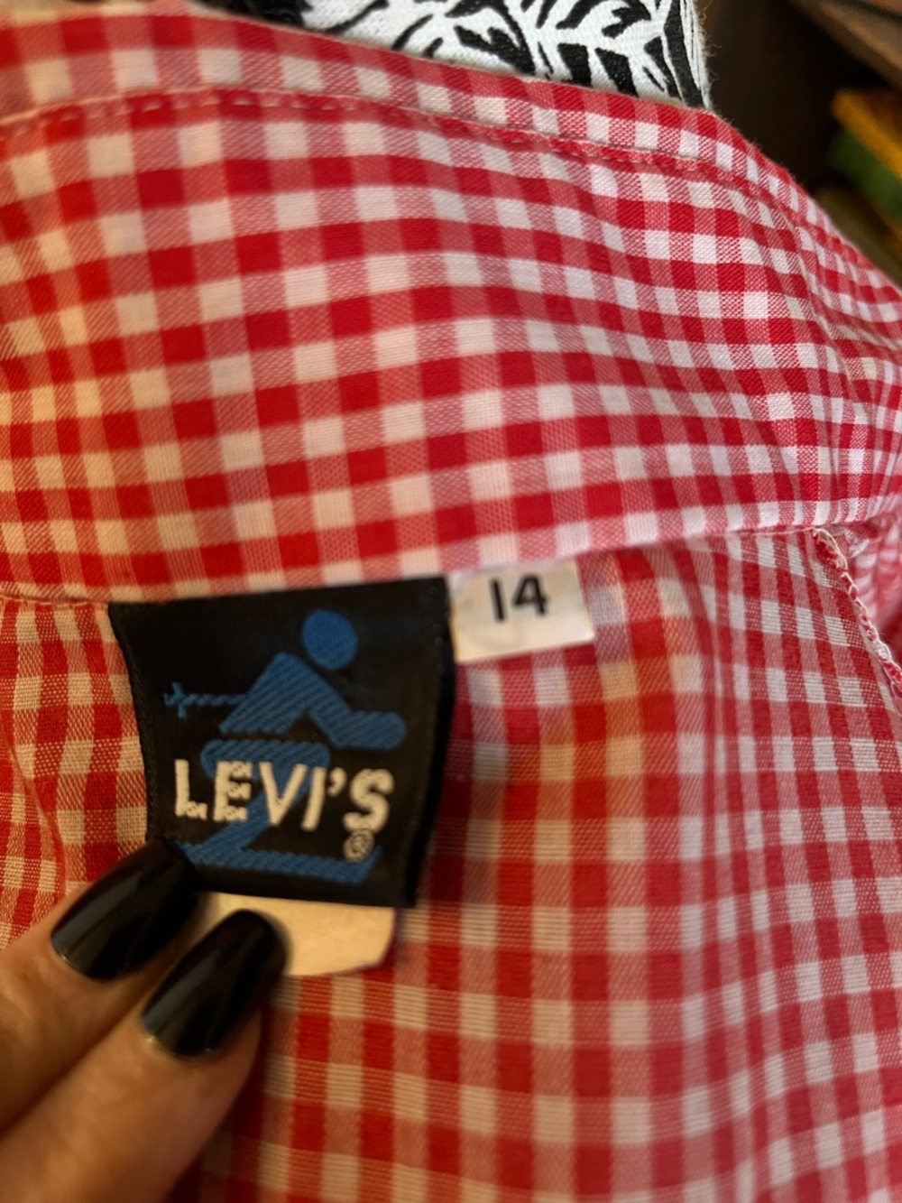 Levi’s Red Gingham Western Button-Up Shirt - Picture 7 of 7